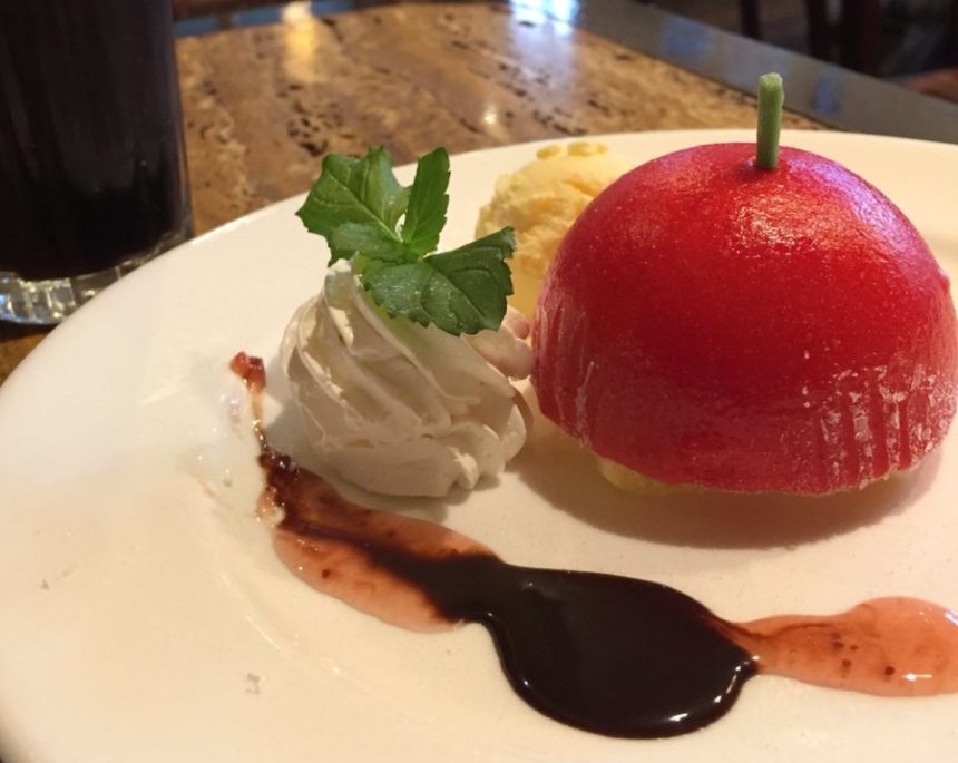 リンゴみたいなケーキ A Bloomで一息ついて 丸の内 おいでよ名古屋の食べ歩きログ