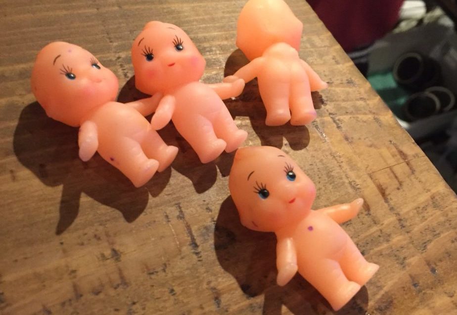 キューピーを生贄に捧げて、食べ物＆飲み物を召喚！？社交酒場イム