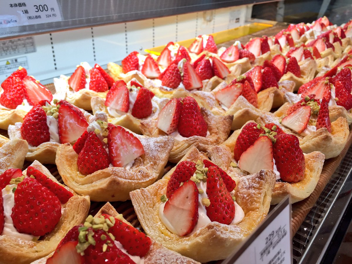 テイクアウトもイートインも充実。DelicaKitchen【SAKUMACHI商店