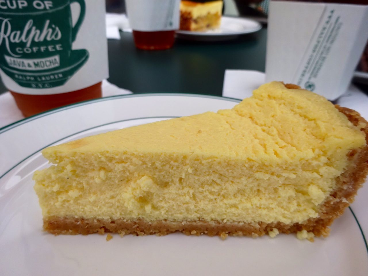 テラス席もあるラルフローレンのカフェで食べる 本格チーズケーキ 栄 おいでよ名古屋の食べ歩きログ