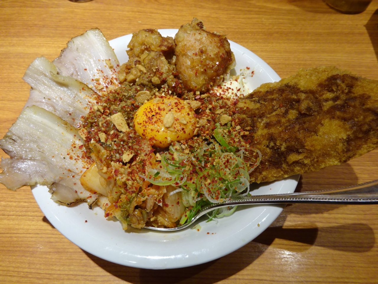 欲望のままに全部盛り カミナリ飯店の カミナリ飯 がお値打ち大ボリューム 名駅 おいでよ名古屋の食べ歩きログ