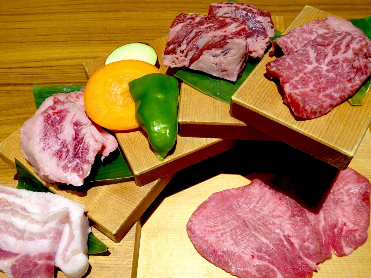 ビュッフェもついた激安階段盛り焼肉ランチ 焼肉愛彩 栄 おいでよ名古屋の食べ歩きログ ビュッフェもついた激安階段盛り焼肉ランチ 焼肉愛彩 栄 おいでよ名古屋の食べ歩きログ