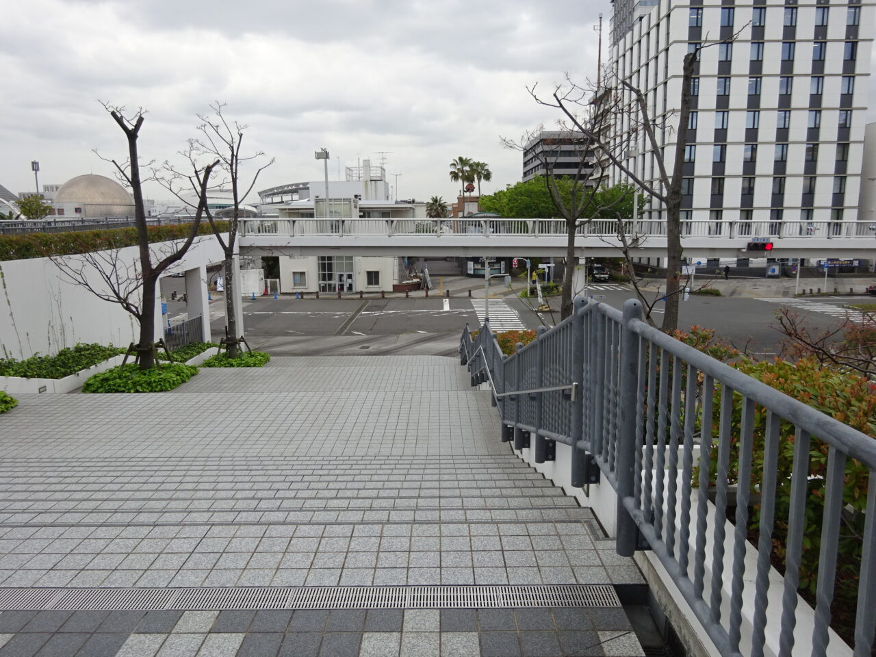 名古屋港歩道橋