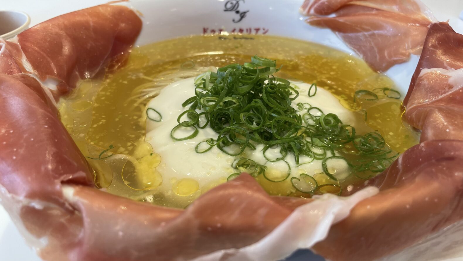ドゥエイタリアンのらぁ麺生ハムフロマージュ 栄 久屋大通 おいでよ名古屋の食べ歩きログ ドゥエイタリアンのらぁ麺生ハムフロマージュ 栄 久屋大通 おいでよ名古屋の食べ歩きログ