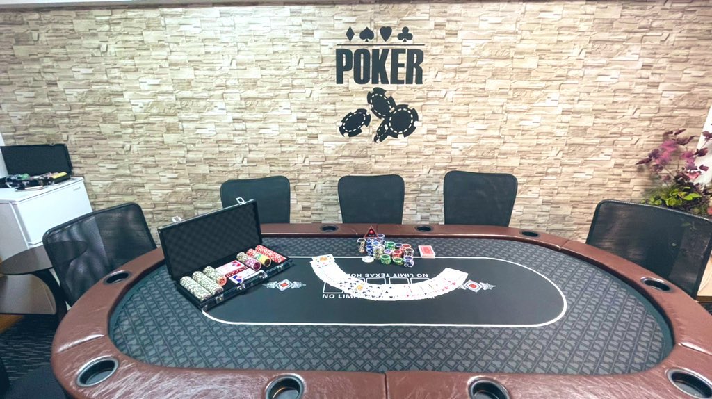 ポーカーテーブル