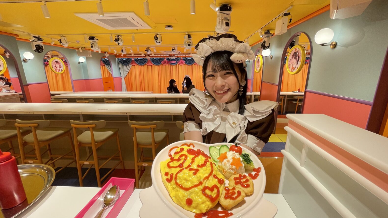 あっとほぉーむカフェオムライス